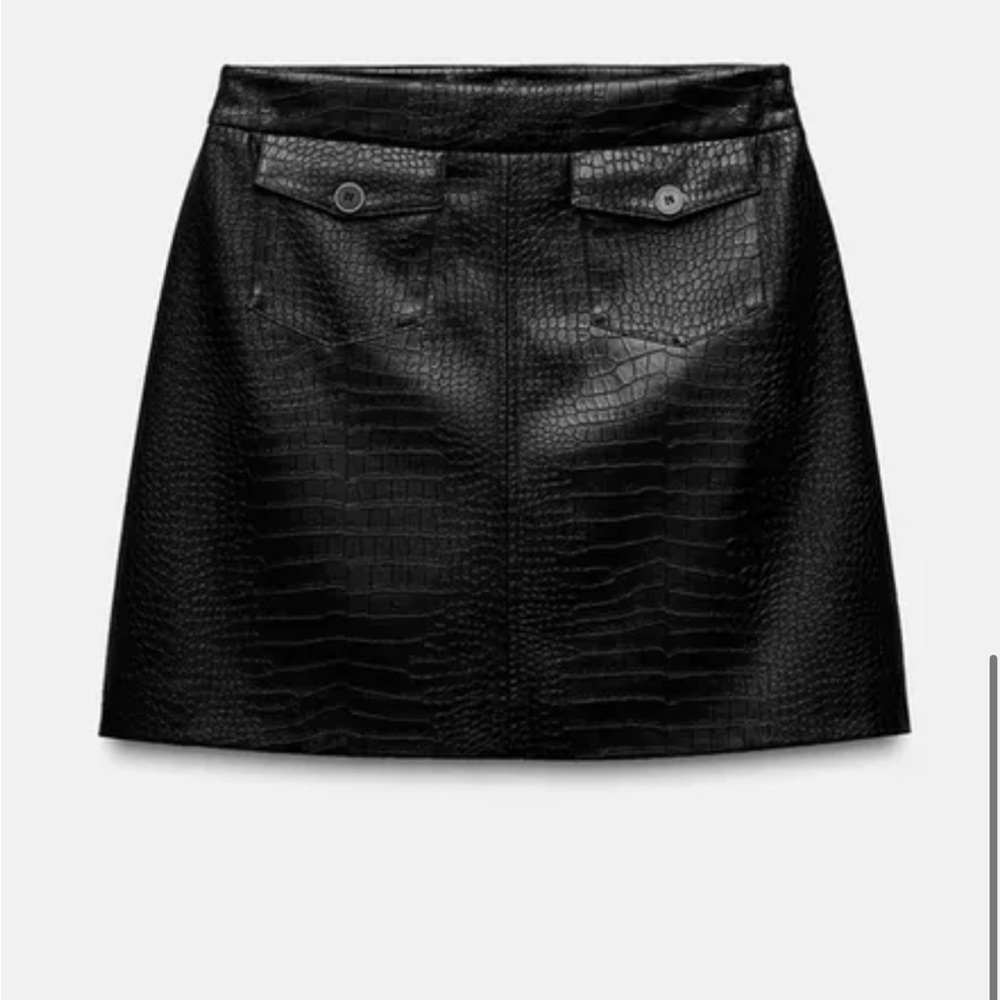 NWT Zara Faux Leather Mini Skirt Size M